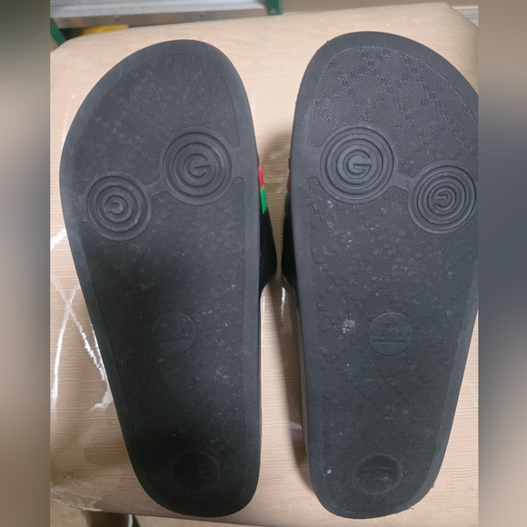 NEW GUCCI SLIDES MEN SIZE 10/WOMEN SIZE 11 SANDALS WITH SHOE BAGS - Picture 4 of 7